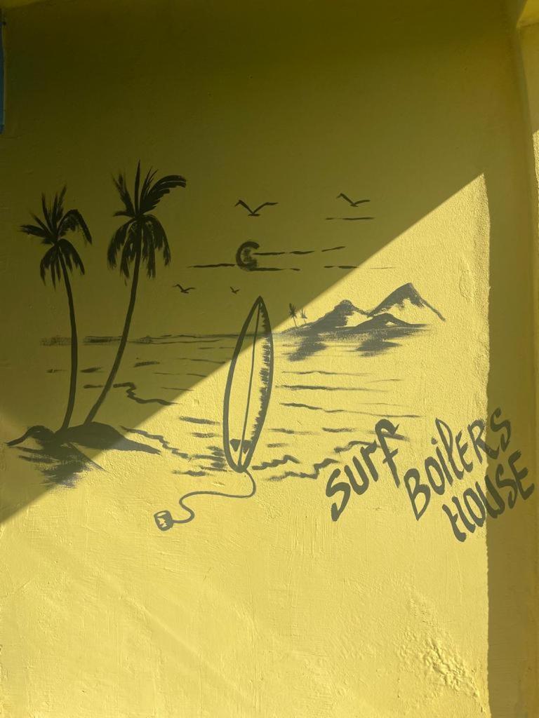 بيت شباب Boilers Surf House تامري المظهر الخارجي الصورة